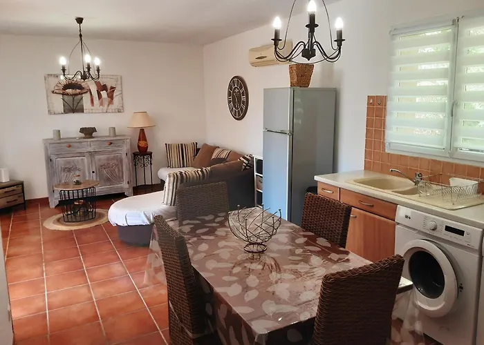 La Palombiere - L Arbousier 度假居 Casalabriva